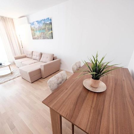 Brand New Luxury Apartment In The Heart Of Braszów Zewnętrze zdjęcie