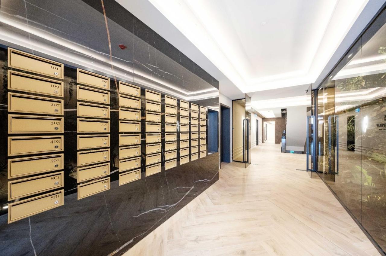 Brand New Luxury Apartment In The Heart Of Braszów Zewnętrze zdjęcie