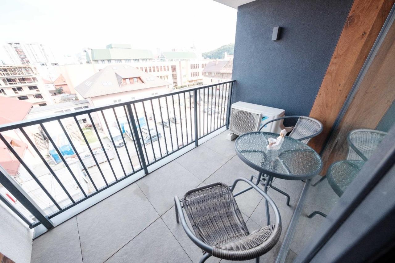 Brand New Luxury Apartment In The Heart Of Braszów Zewnętrze zdjęcie