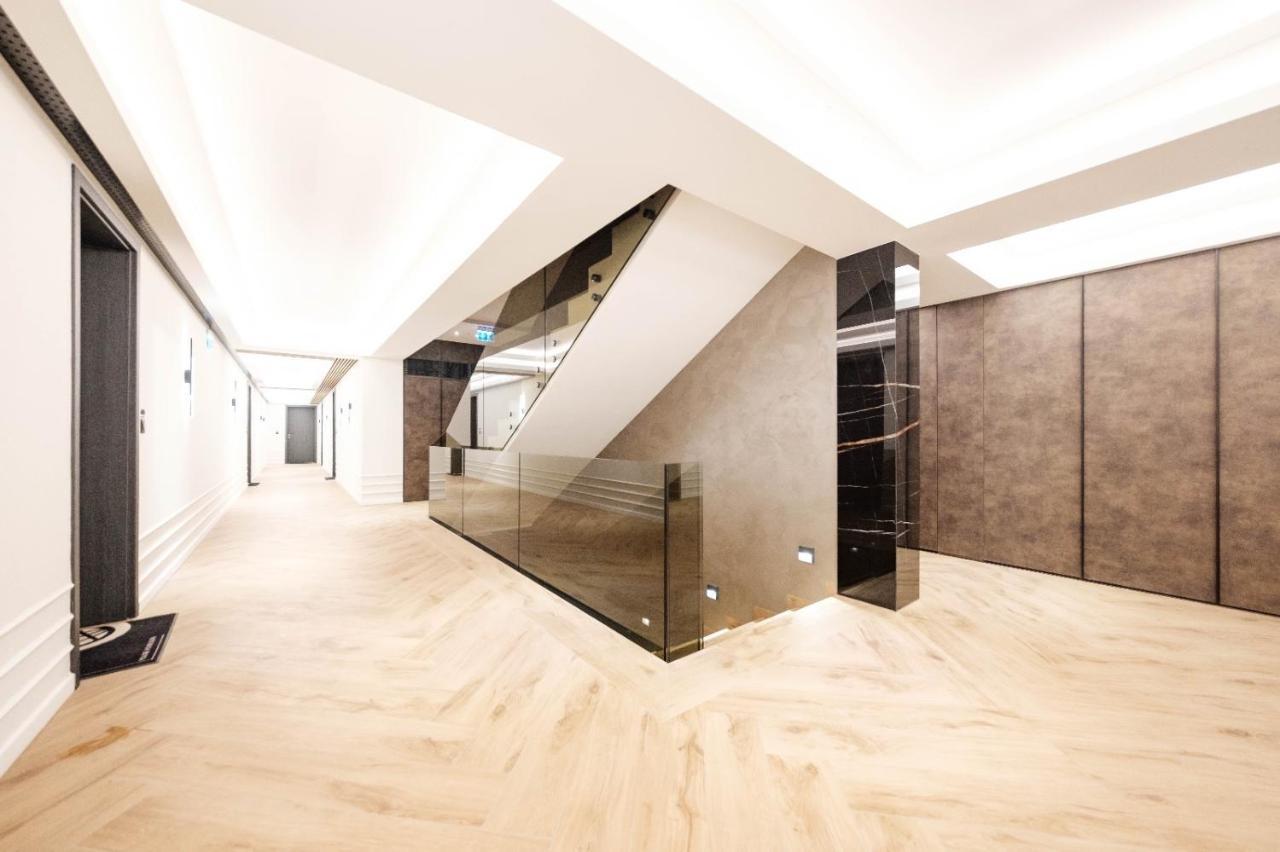Brand New Luxury Apartment In The Heart Of Braszów Zewnętrze zdjęcie